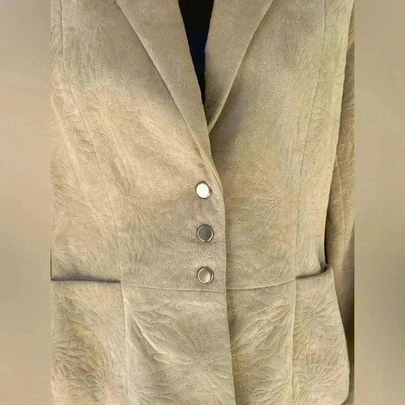 LIZ Claiborne women’s cream suede blazer jacket button down collar sz 4 NWOT - Picture 9 of 9